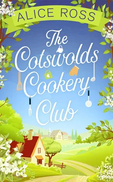 Alice Ross The Cotswolds Cookery Club: a deliciously uplifting feel-good read обложка книги