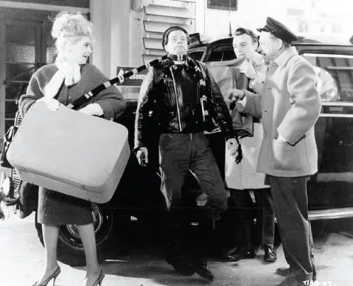 Marian Collins played a bride in two Carry Ons Cabby COCK INN The inn is - фото 22