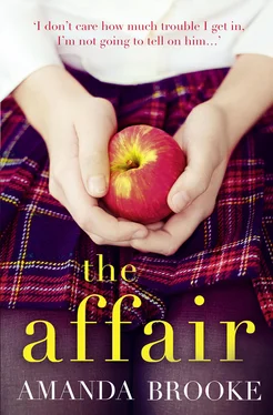 Amanda Brooke The Affair: The shocking, gripping story of a schoolgirl and a scandal обложка книги