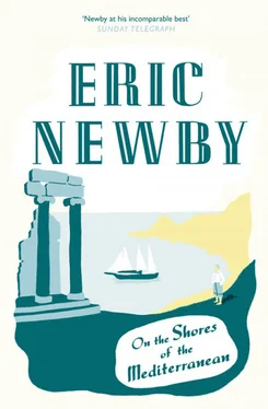 Eric Newby On the Shores of the Mediterranean обложка книги