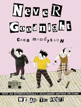 Coco Moodysson Never Goodnight обложка книги
