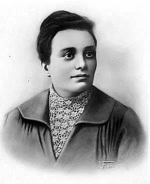 Rosa Mussolini In 1904 he returned to Italy permanently and despite having - фото 1