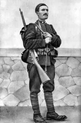Drawing of Mussolini as a soldier 1917 Italys war was not the glorious - фото 2