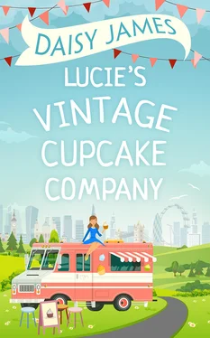 Daisy James Lucie’s Vintage Cupcake Company обложка книги