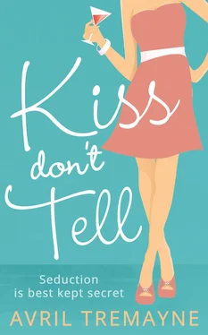 Avril Tremayne Kiss Don’t Tell обложка книги