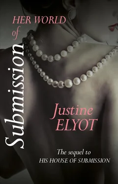 Justine Elyot Her World of Submission обложка книги