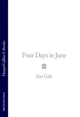 Iain Gale Four Days in June обложка книги