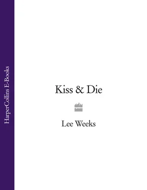 Lee Weeks Kiss & Die обложка книги