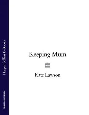 Kate Lawson Keeping Mum обложка книги
