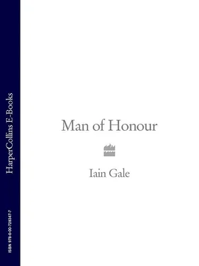 Iain Gale Man of Honour обложка книги