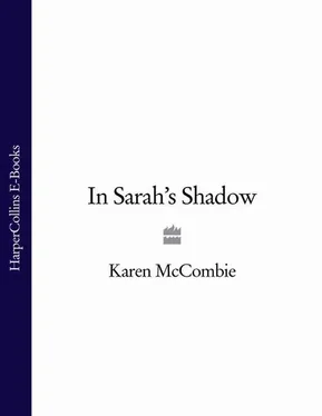 Karen McCombie In Sarah’s Shadow обложка книги