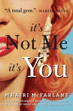 Mhairi McFarlane It’s Not Me, It’s You обложка книги