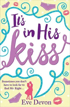 Eve Devon It’s In His Kiss обложка книги
