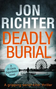 Jon Richter Deadly Burial обложка книги