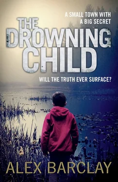 Alex Barclay The Drowning Child обложка книги