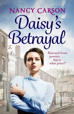 Nancy Carson Daisy’s Betrayal обложка книги