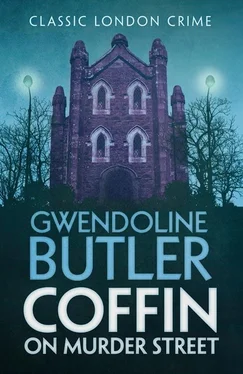 Gwendoline Butler Coffin on Murder Street обложка книги
