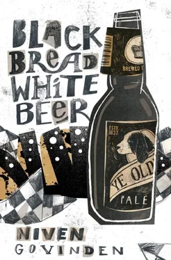 Niven Govinden Black Bread White Beer обложка книги