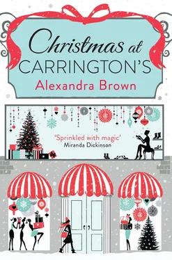 Alexandra Brown Christmas at Carrington’s обложка книги