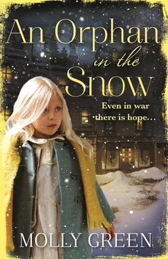 Molly Green An Orphan in the Snow: The heart-warming saga you need to read this year обложка книги