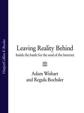 Regula Bochsler Leaving Reality Behind: Inside the Battle for the Soul of the Internet обложка книги