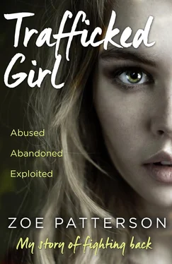 Jane Smith Trafficked Girl: Abused. Abandoned. Exploited. This Is My Story of Fighting Back. обложка книги