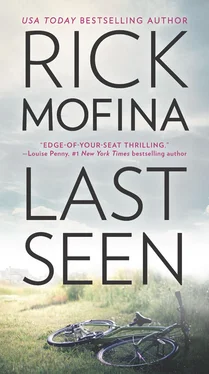 Rick Mofina Last Seen: A gripping edge-of-your-seat thriller that you won’t be able to put down обложка книги