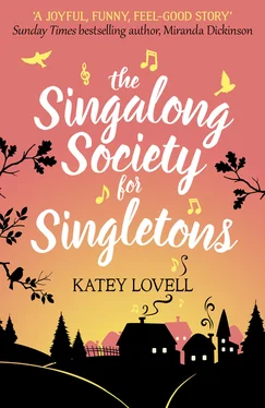 Katey Lovell The Singalong Society for Singletons обложка книги