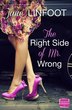 Jane Linfoot The Right Side of Mr Wrong обложка книги