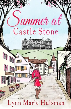 Lynn Hulsman Summer at Castle Stone обложка книги