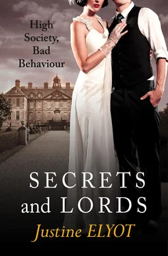 Justine Elyot Secrets and Lords обложка книги