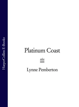 Lynne Pemberton Platinum Coast обложка книги