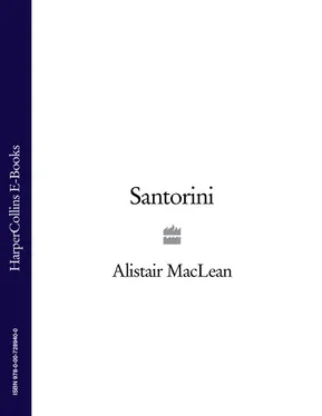 Alistair MacLean Santorini обложка книги