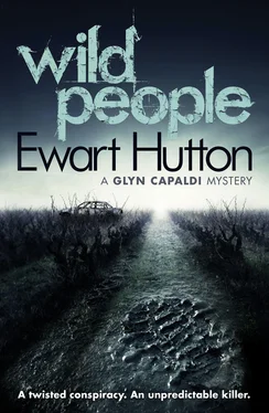Ewart Hutton Wild People обложка книги