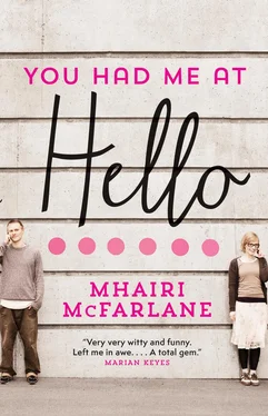 Mhairi McFarlane You Had Me At Hello обложка книги