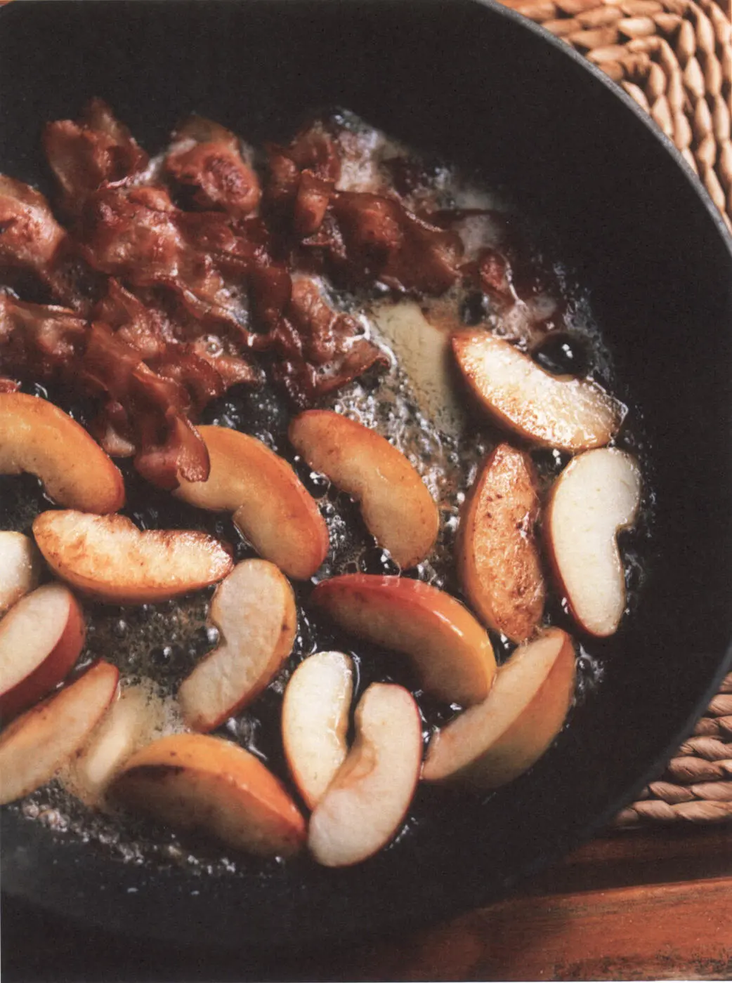 Bacon and Apples An easy small lunch dish that can be woven into a plate of - фото 6