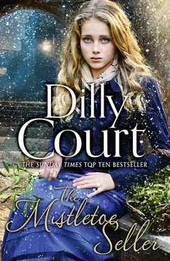 Dilly Court The Mistletoe Seller: A heartwarming, romantic novel for Christmas from the Sunday Times bestseller обложка книги