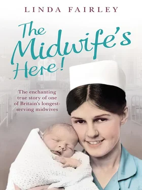 Linda Fairley The Midwife’s Here!: The Enchanting True Story of One of Britain’s Longest Serving Midwives обложка книги
