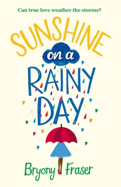 Bryony Fraser Sunshine on a Rainy Day: A funny, feel-good romantic comedy обложка книги