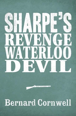 Bernard Cornwell Sharpe 3-Book Collection 7: Sharpe’s Revenge, Sharpe’s Waterloo, Sharpe’s Devil обложка книги