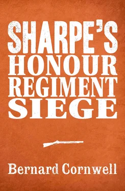 Bernard Cornwell Sharpe 3-Book Collection 6: Sharpe’s Honour, Sharpe’s Regiment, Sharpe’s Siege обложка книги