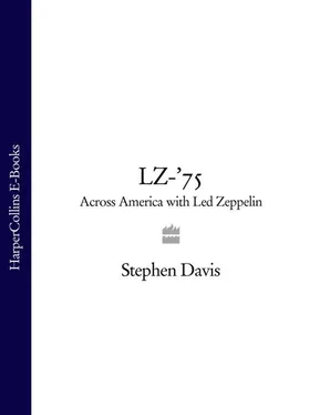 Stephen Davis LZ-’75: Across America with Led Zeppelin обложка книги