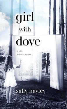 Sally Bayley Girl With Dove: A Life Built By Books обложка книги