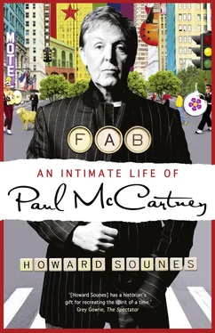 Howard Sounes Fab: An Intimate Life of Paul McCartney обложка книги