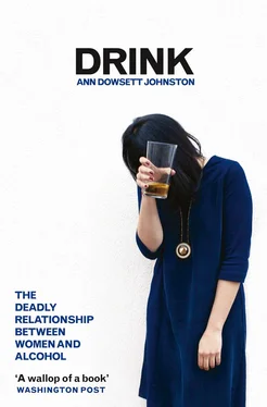 Ann Johnston Drink: The Deadly Relationship Between Women and Alcohol обложка книги