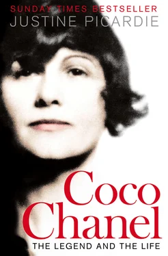 Justine Picardie Coco Chanel: The Legend and the Life обложка книги