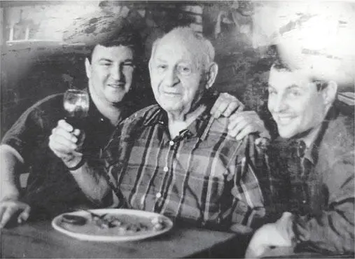 My brother Marco my grandfather Leonard Big Sonny Bianco and me PIZZA - фото 6