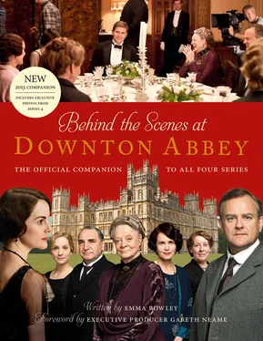 Emma Rowley Behind the Scenes at Downton Abbey: The official companion to all four series обложка книги