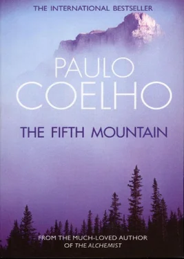 Paulo Coelho The Fifth Mountain обложка книги