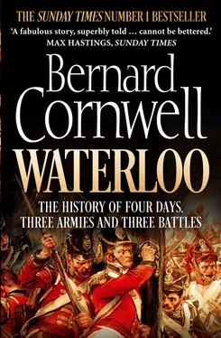 Bernard Cornwell Waterloo: The History of Four Days, Three Armies and Three Battles обложка книги